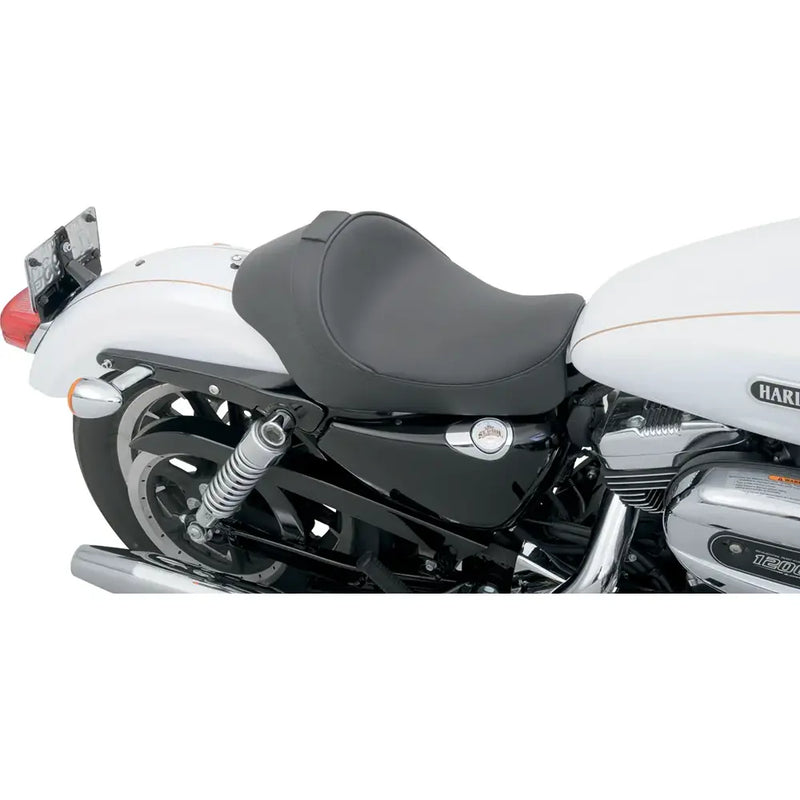 Drag Specialties Selkänojallinen yksipaikkainen istuin Harleylle 
