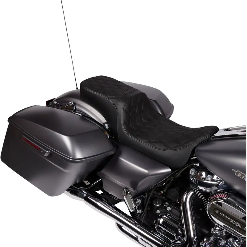 Drag Specialties Performance Predator 2-Up selkänojan vastaanottava istuin Harleyyn 