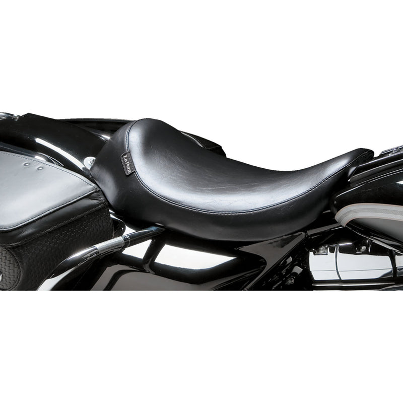 Le Pera Silhouette Solo Seat Harley-moottoripyörälle