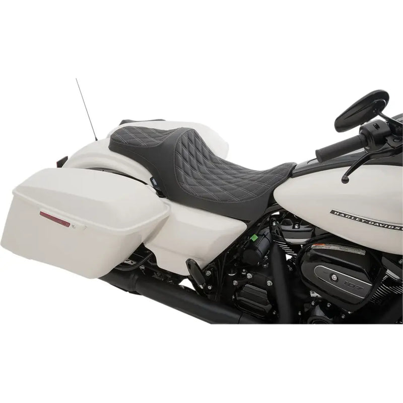 Drag Specialties Predator III -istuin Harleyyn 