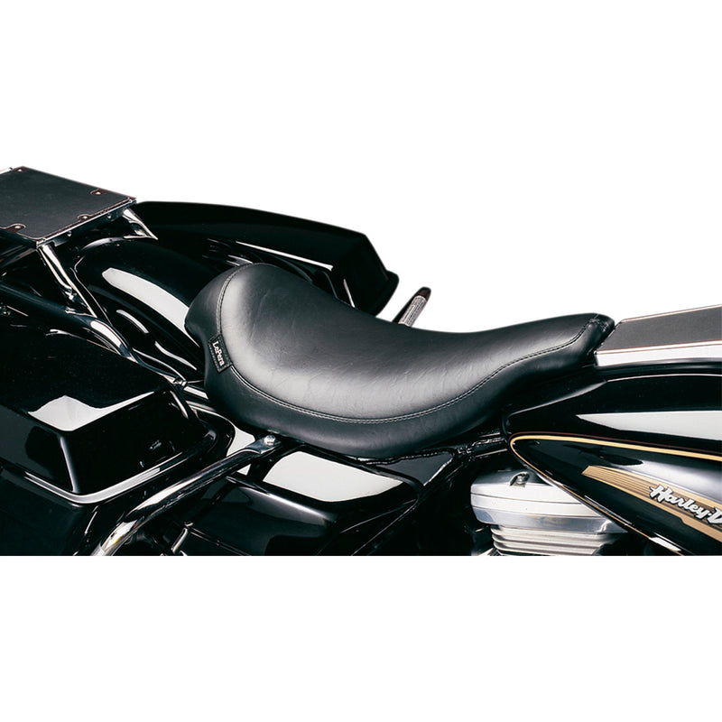Le Pera Silhouette Solo Seat Harley-moottoripyörälle