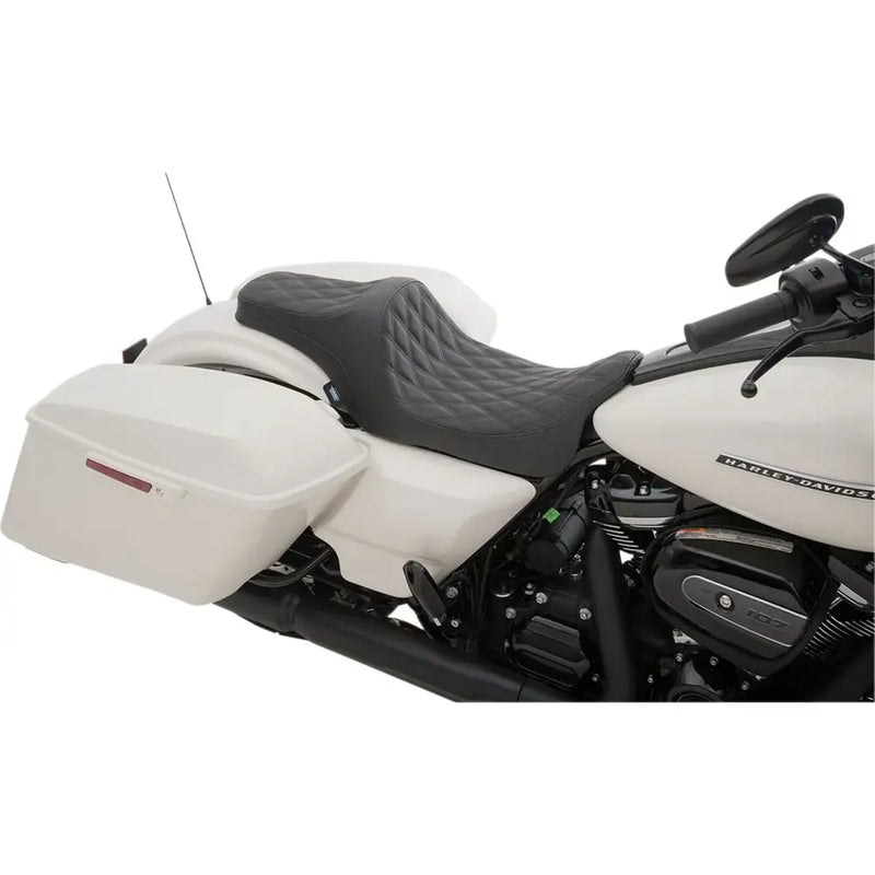 Drag Specialties Predator III -istuin Harleyyn 