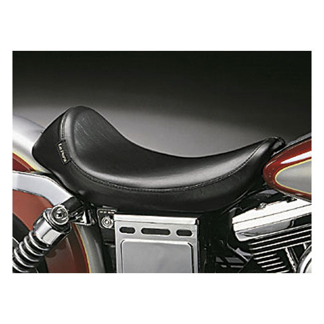 Le Pera Silhouette Deluxe -yksipaikkainen satula Harley-moottoripyörään