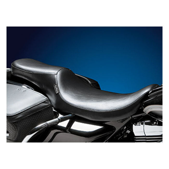 Le Pera Silhouette 2-Up -istuin Harley-moottoripyörään