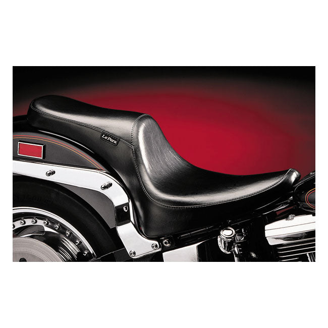 Le Pera Silhouette Deluxe 2-Up -istuin Harley-moottoripyörään