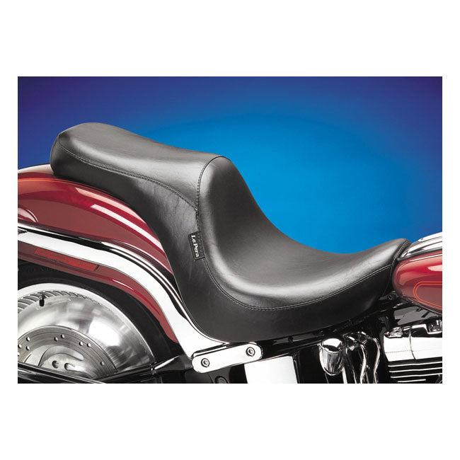 Le Pera Silhouette Deluxe 2-Up -istuin Harley-moottoripyörään
