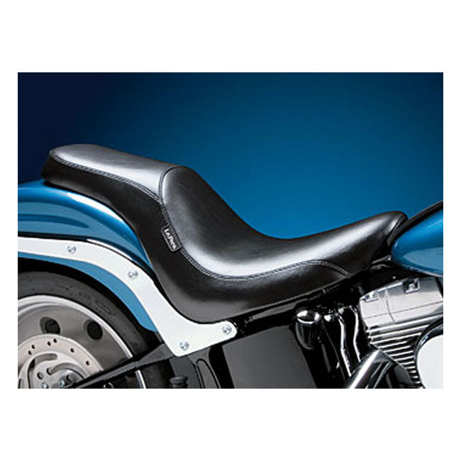 Le Pera Silhouette 2-Up -istuin Harley-moottoripyörään