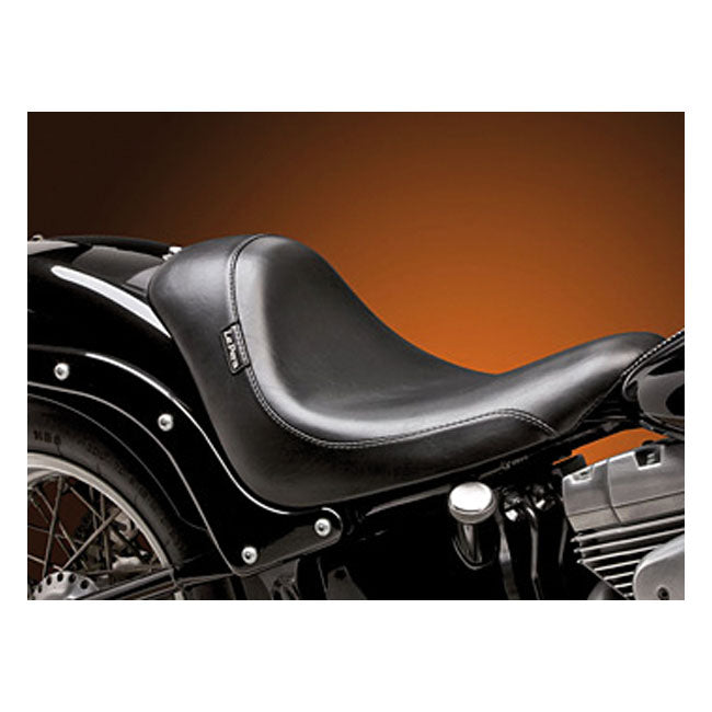 Le Pera Silhouette Deluxe -yksipaikkainen satula Harley-moottoripyörään