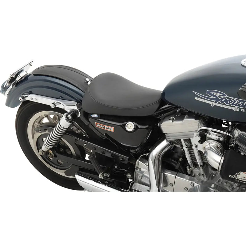 Drag Specialties Solo-istuin Harley-moottoripyörään