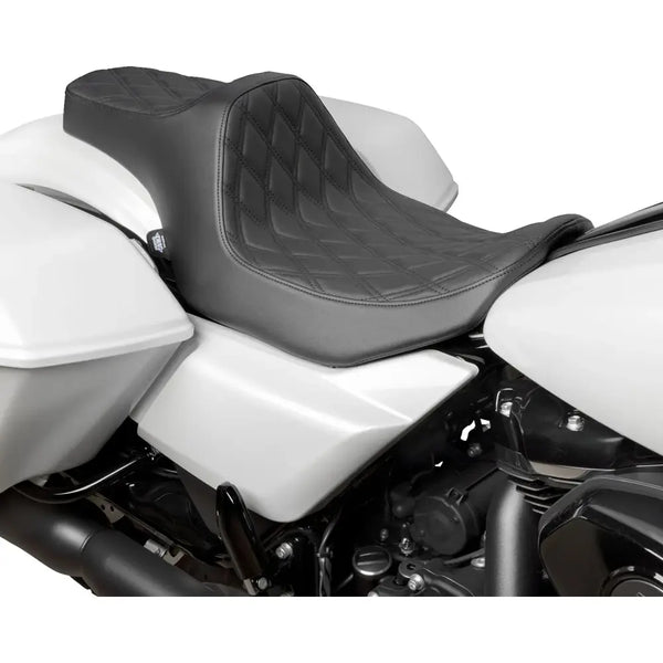 Drag Specialties Predator III -istuin Harleyyn 