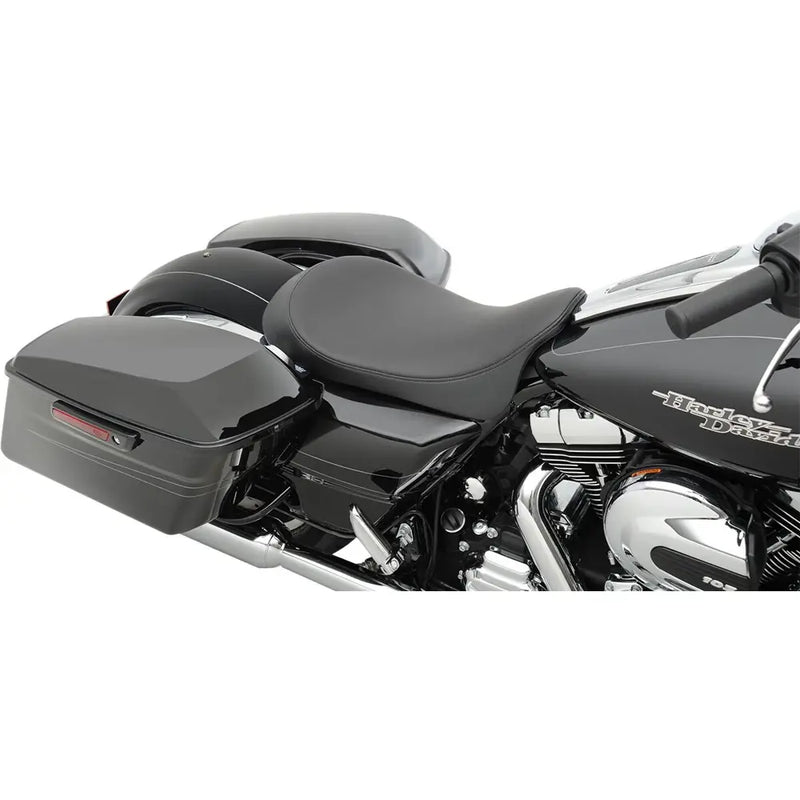 Drag Specialties EZ-ON matalaprofiilinen sooloistuin Harleylle 