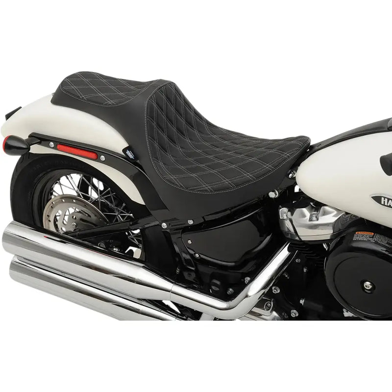 Drag Specialties Predator III -istuin Harleyyn 
