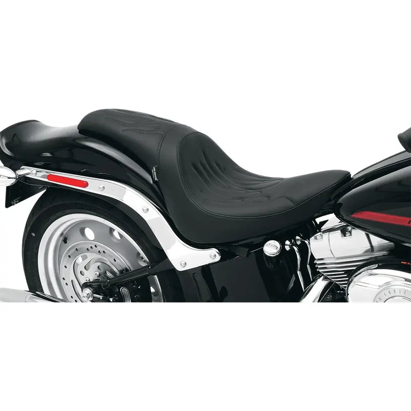 Drag Specialties Predator-istuin Harley-moottoripyörään