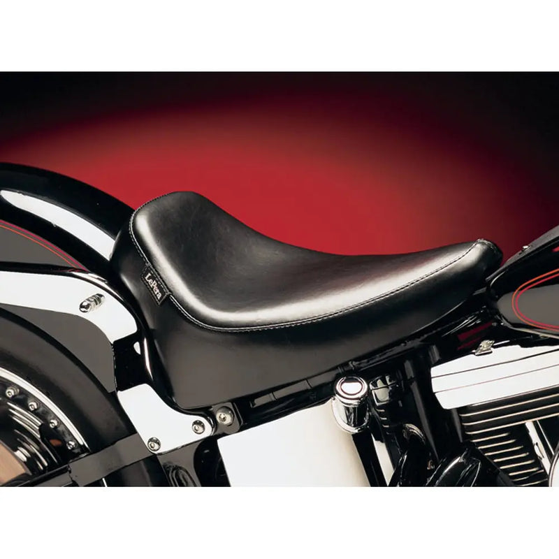 Le Pera Silhouette Deluxe -yksipaikkainen satula Harley-moottoripyörään