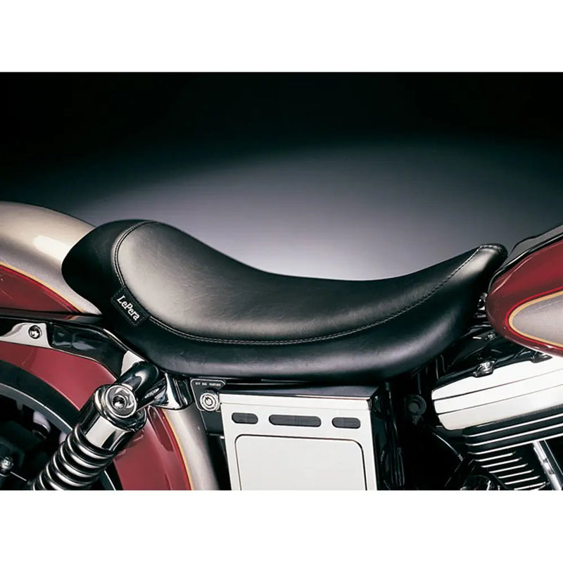 Le Pera Silhouette Solo Seat Harley-moottoripyörälle