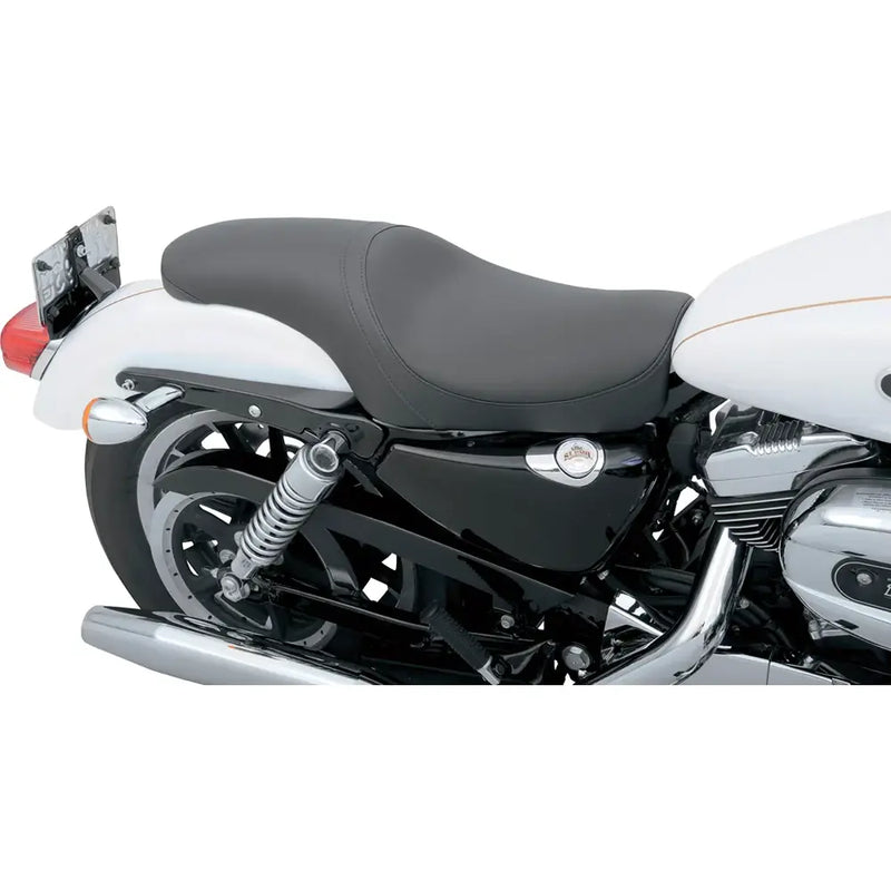 Drag Specialties Predator-istuin Harley-moottoripyörään