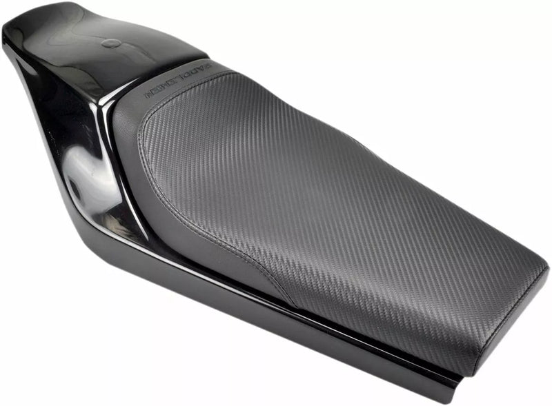 Saddlemen Tracker Solo istuin Harleylle