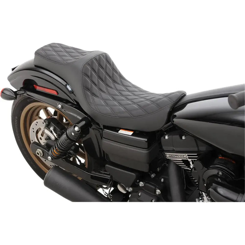 Drag Specialties Predator III -istuin Harleyyn 