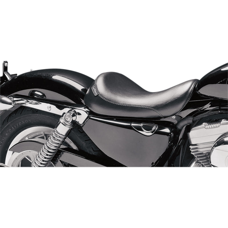 Le Pera Silhouette Solo Seat Harley-moottoripyörälle