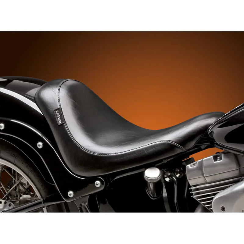 Le Pera Silhouette Solo Seat Harley-moottoripyörälle
