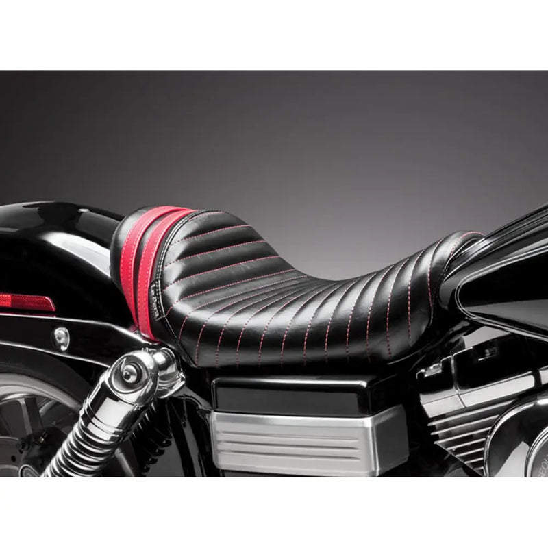 Le Pera Stubs Spoiler Solo Seat Harley-moottoripyörälle