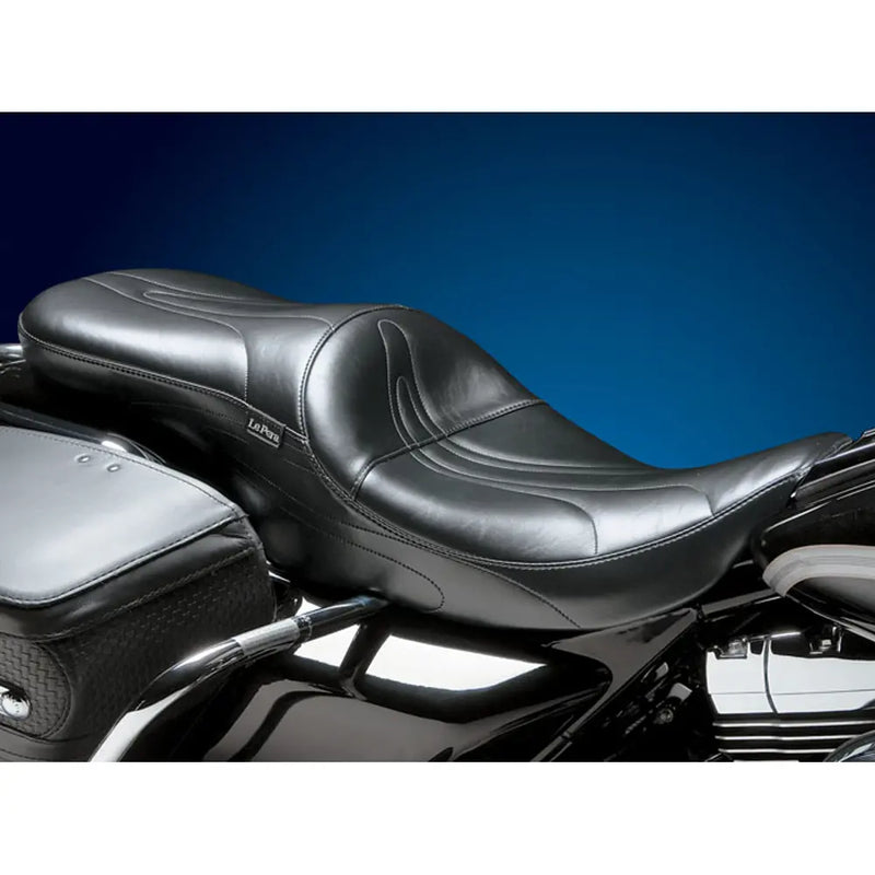 Le Pera Sorrento 2-Up -istuin Harley-moottoripyörään