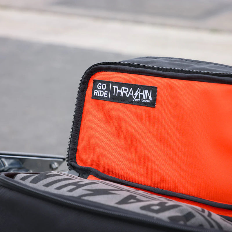 Thrashin Supply Essential Base 10L heitettävät moottoripyörän satulalaukut