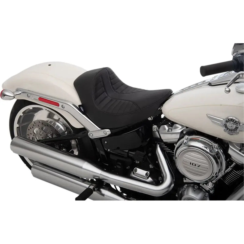 Drag Specialties EZ-ON Solo-istuin Harleylle 