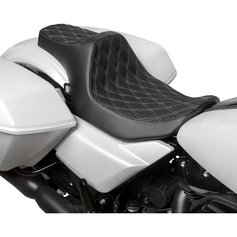 Drag Specialties Predator III -istuin Harleyyn 