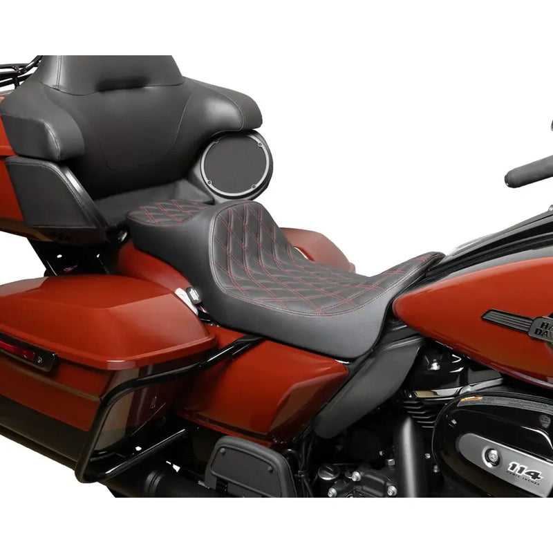 Drag Specialties Predator III 2-Up -jatkettu istuin Harleylle 