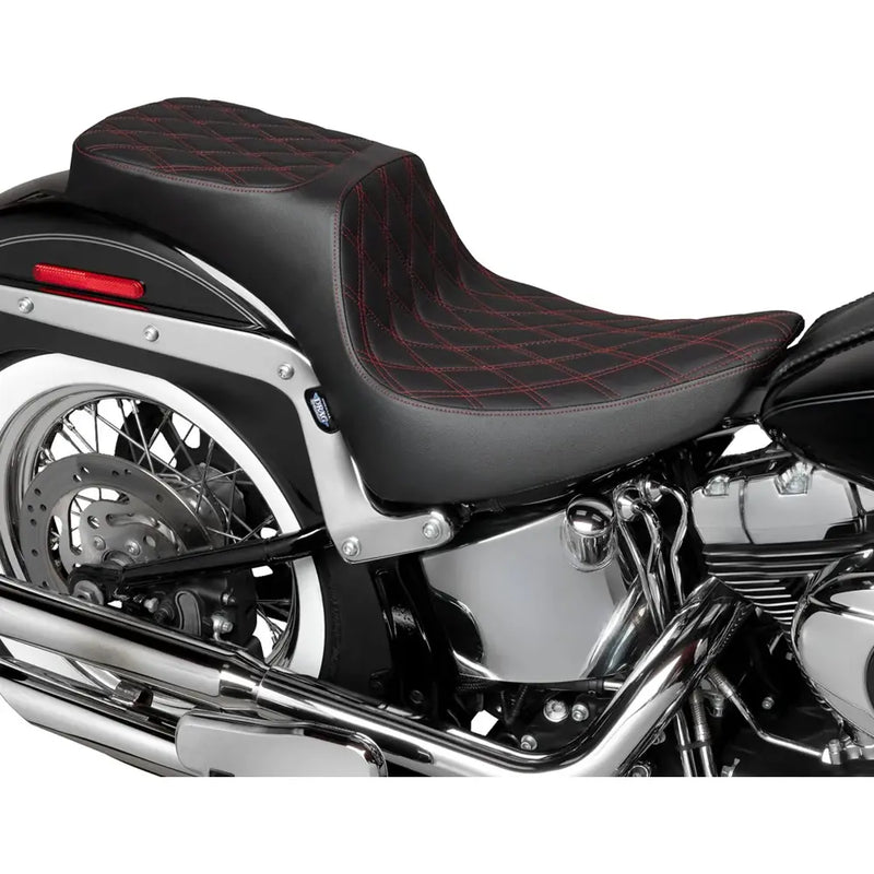 Drag Specialties Performance Predator 2-Up -istuin Harley-moottoripyörään