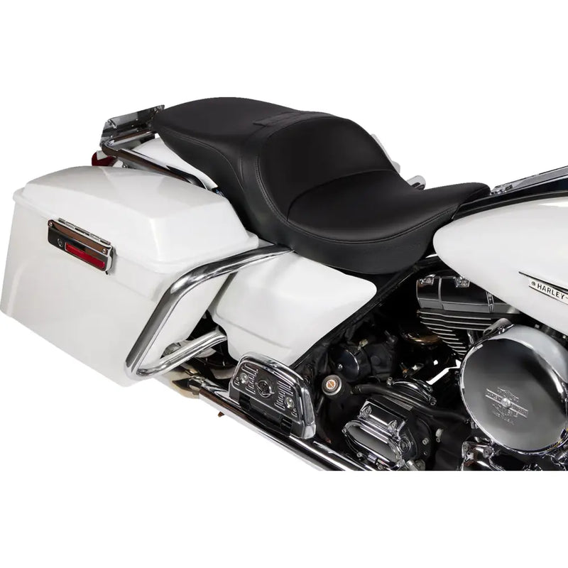 Drag Specialties Freedom Touring Istuin Harley-moottoripyörään