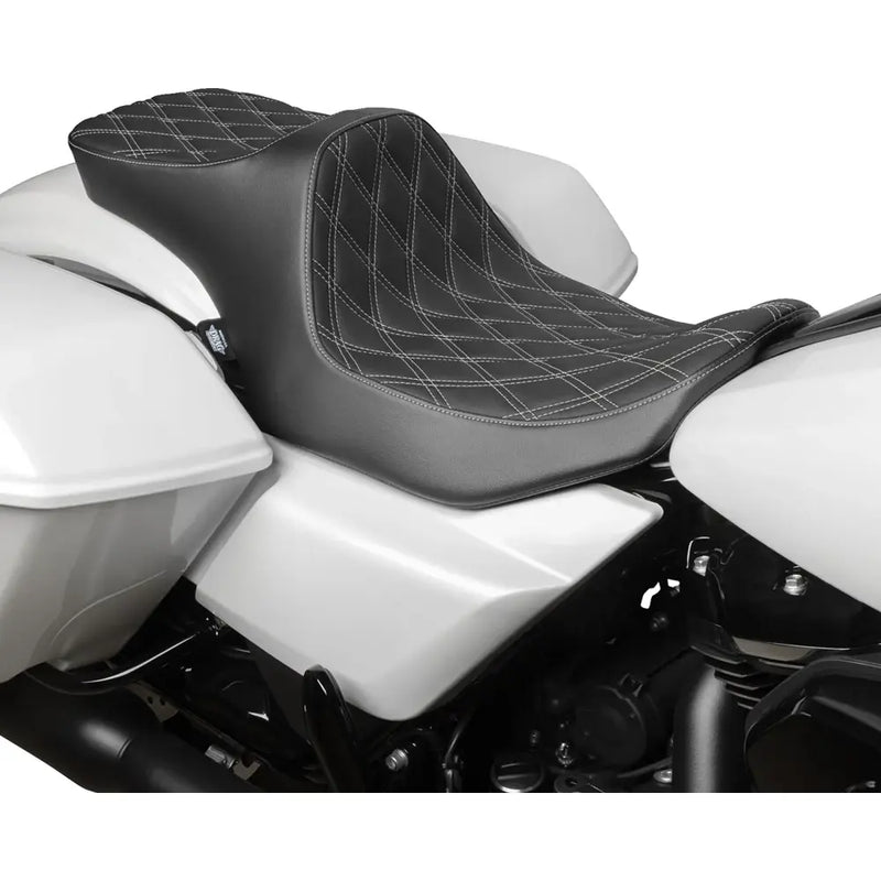 Drag Specialties Predator III 2-Up -istuin Harley-moottoripyörään