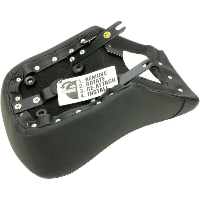 Saddlemen Dominator Low Solo -matkustajan istuin Harley-moottoripyörään