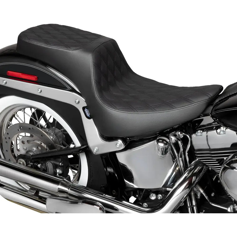 Drag Specialties Performance Predator 2-Up -istuin Harley-moottoripyörään