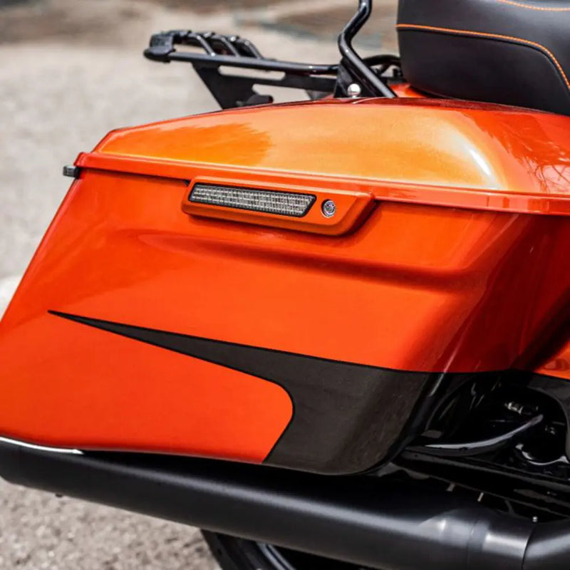 Custom Dynamics Kaksitehoiset satulalaukun salvat LED-valot Harley-moottoripyörille